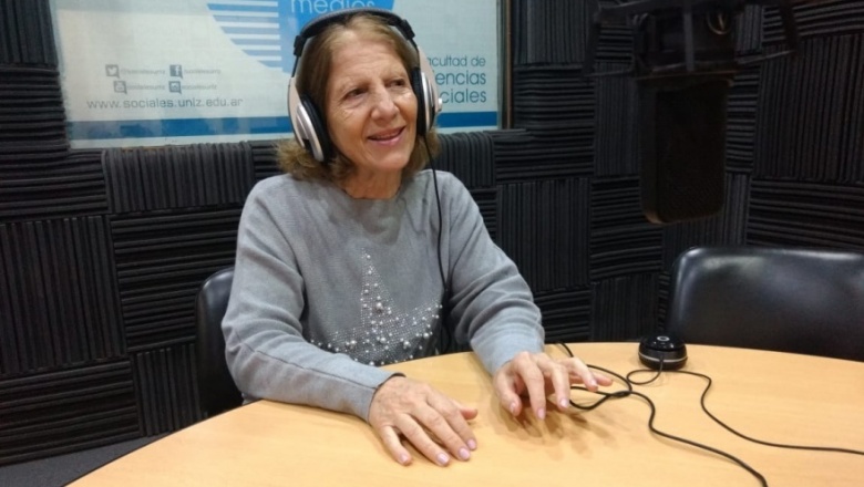 Roberto Juarroz, poeta, bibliotecario y crítico