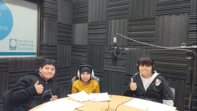 Radio Escolar 82