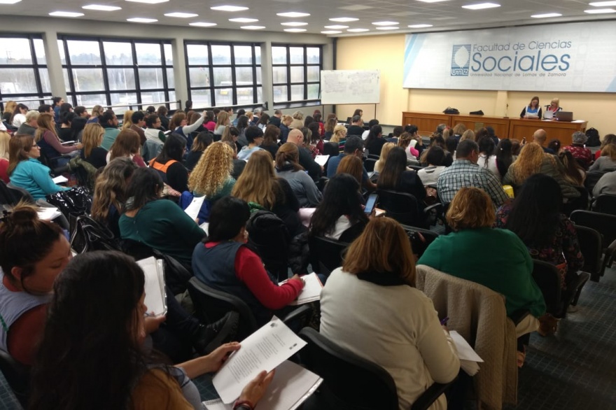 Concurrencia multitudinaria: el aula D en Sociales estuvo colmada durante toda la mañana.