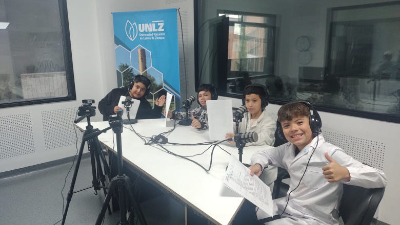 Trabajos radiofónicos de la Escuela Primaria 73
